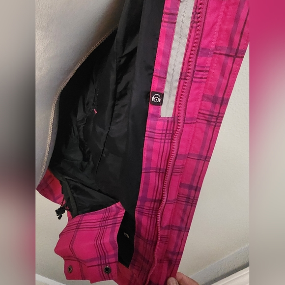 Columbia - Picture 3 of 7